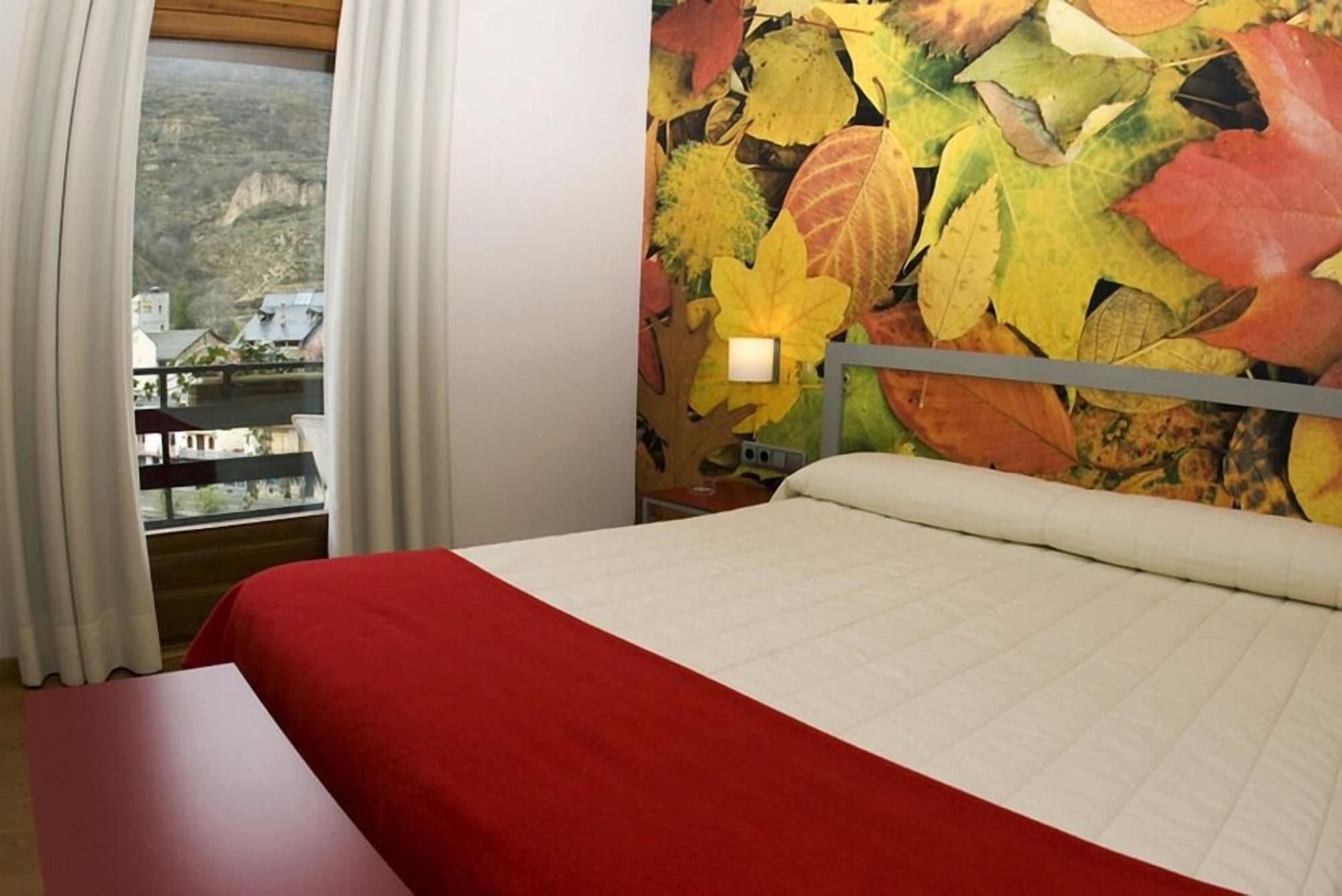 Hotel Restaurant Pessets & Spa Sort Eksteriør billede